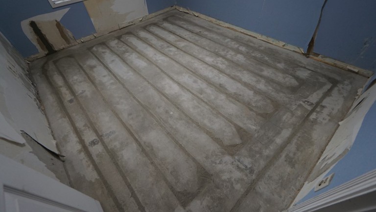 하남 은행아파트 인테리어 공사 중 홈파기공법으로 간단하게 난방배관 교체! [꾸밀레오]