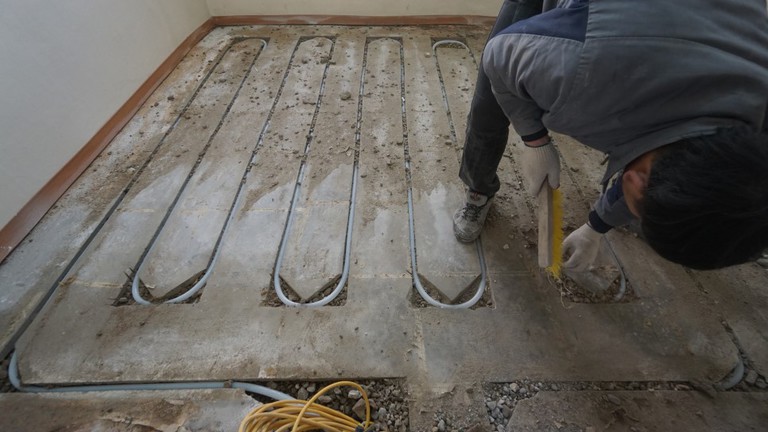 서초구 빌라 인테리어 시공 중 교체 시공사례 꾸밀레오 홈파기공법으로 간단하게 난방배관 교체했습니다! 