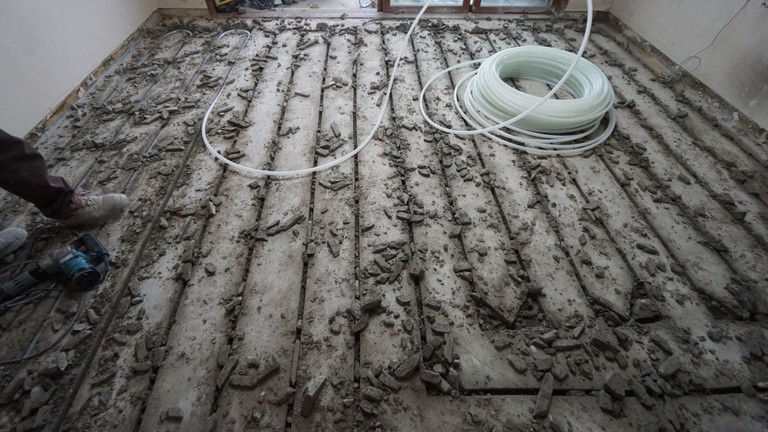 매탄 그린빌 4단지 난방 배관 교체는 홈파기공법!  시공 사례